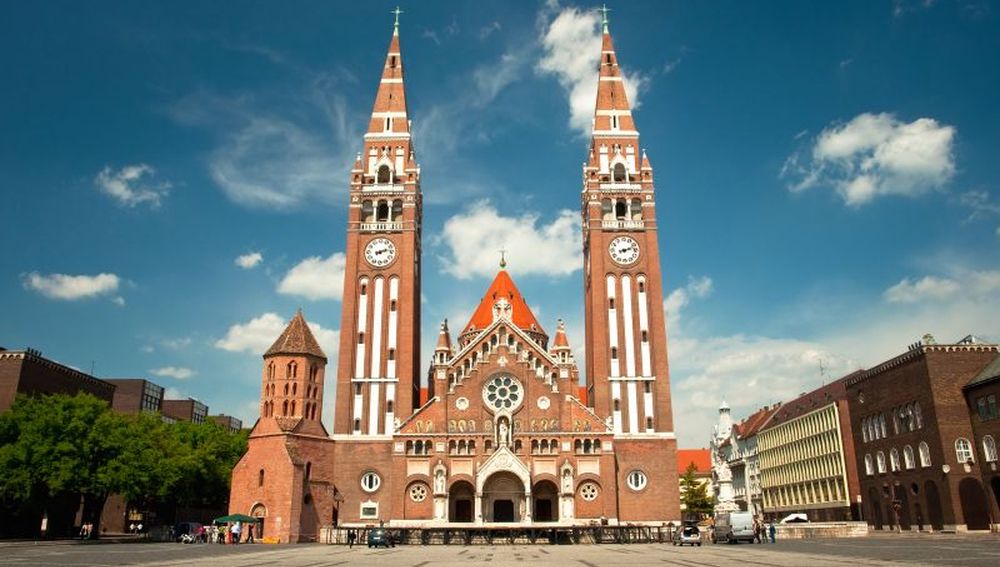 BEFORE COMING TO SZEGED BEFORE COMING TO SZEGED
